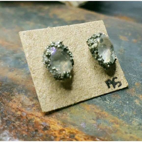 Earrings - Picture 4 of 7